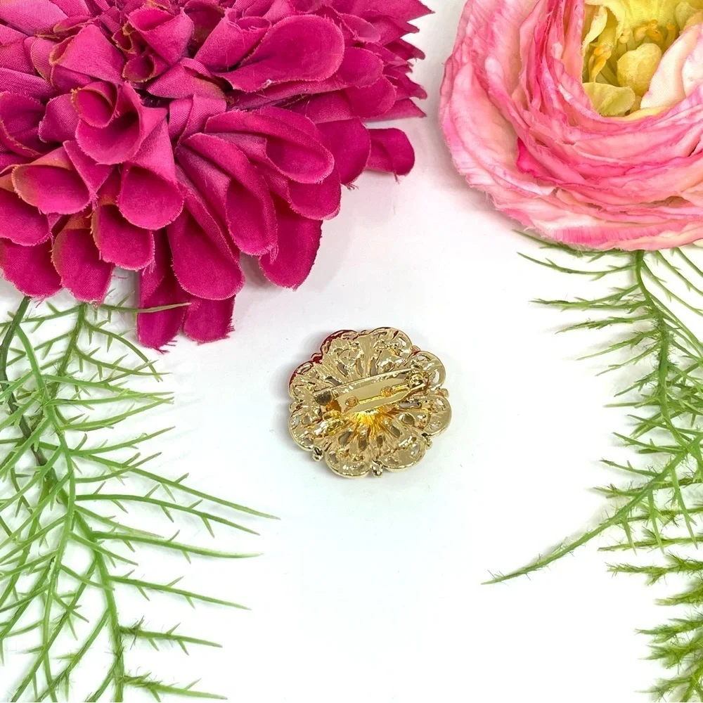 NEW⚜️Plum Crystal Cluster Embellished Brooch
